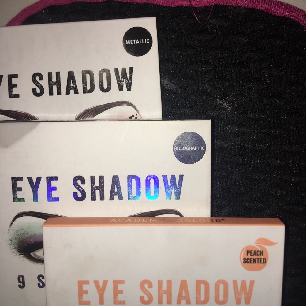 Academy of Colour Eyeshadow Palette